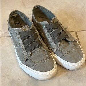 Blowfish Gray Casual Sneakers with Elastic Panels